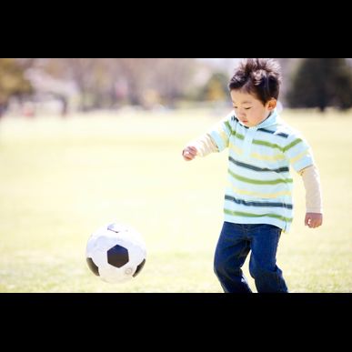 横浜では幼児もサッカーを楽しみながら学べます